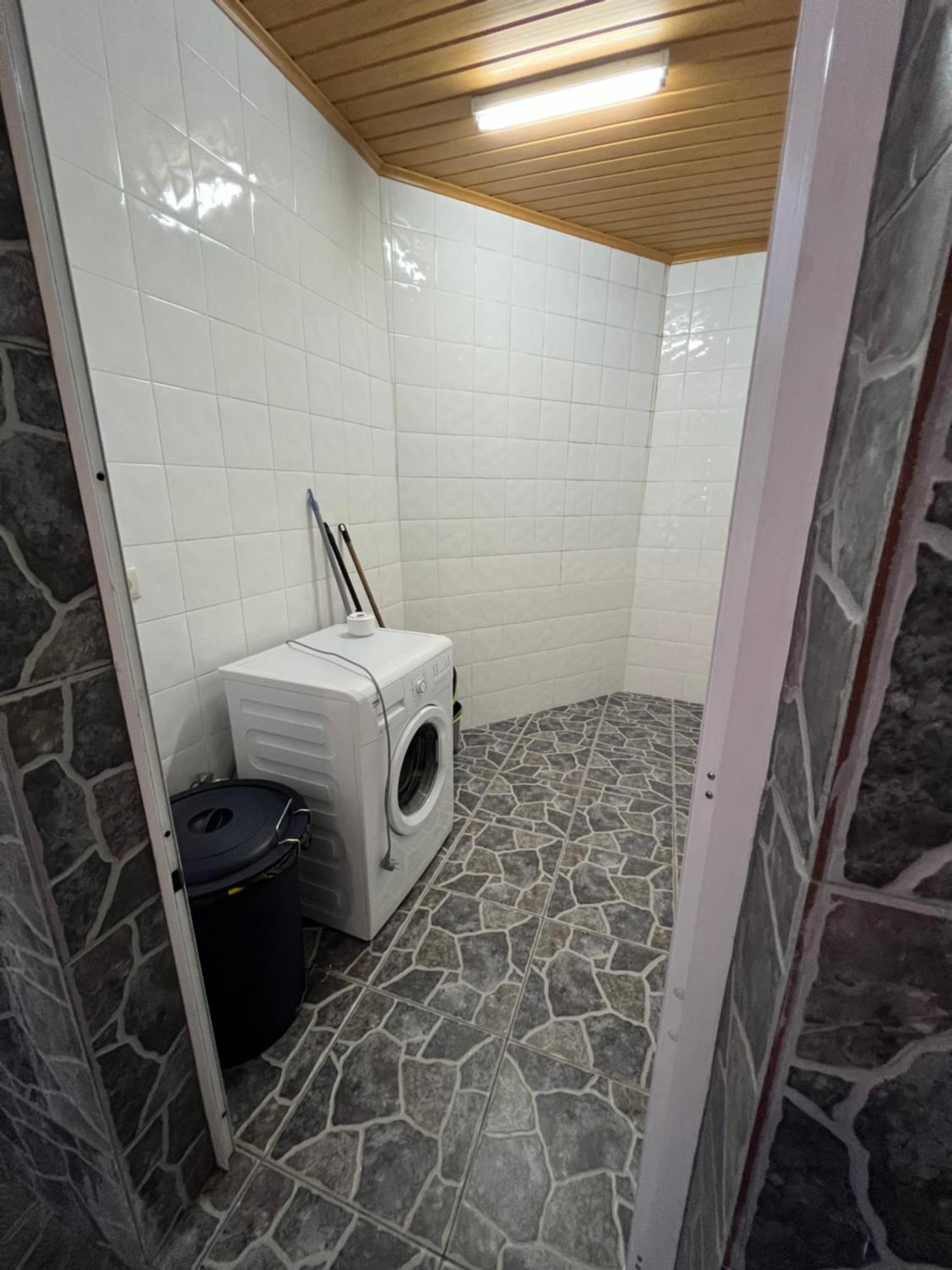 Casa A 2 Minutos A Pe De Piscina Natural Ponta Delgada - Açores Exterior foto